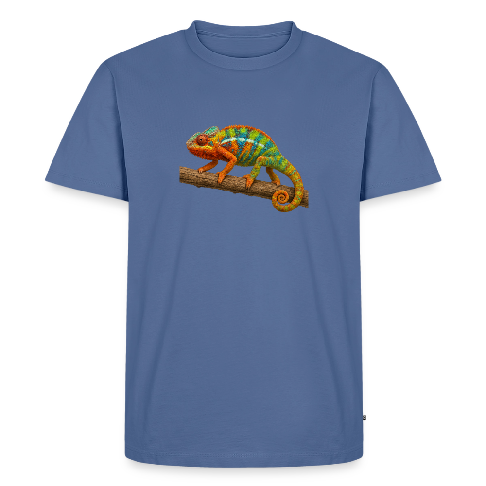 Premium T-Shirt "Cameleon auf Ast" - Taubenblau