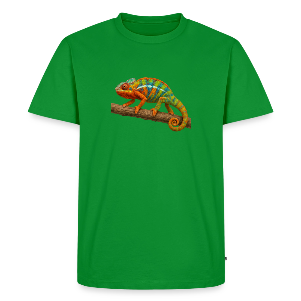Premium T-Shirt "Cameleon auf Ast" - Grün