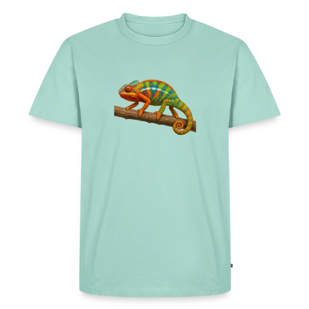 Premium T-Shirt "Cameleon auf Ast" - Mint 